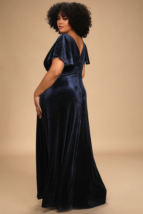 Vestidos formales de Weitese para mujer: vestido largo de terciopelo azul marino con mangas onduladas, ¡absolutamente sorprendente! En tiendas de vestidos de fiesta.